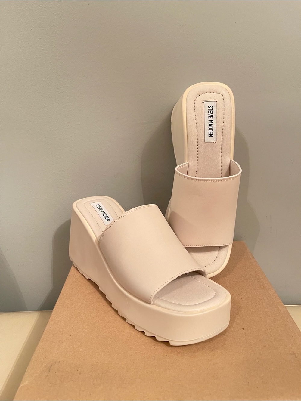 Steve Madden Genuine Leather Beige Chunky Platform Slide Sandals Size 10